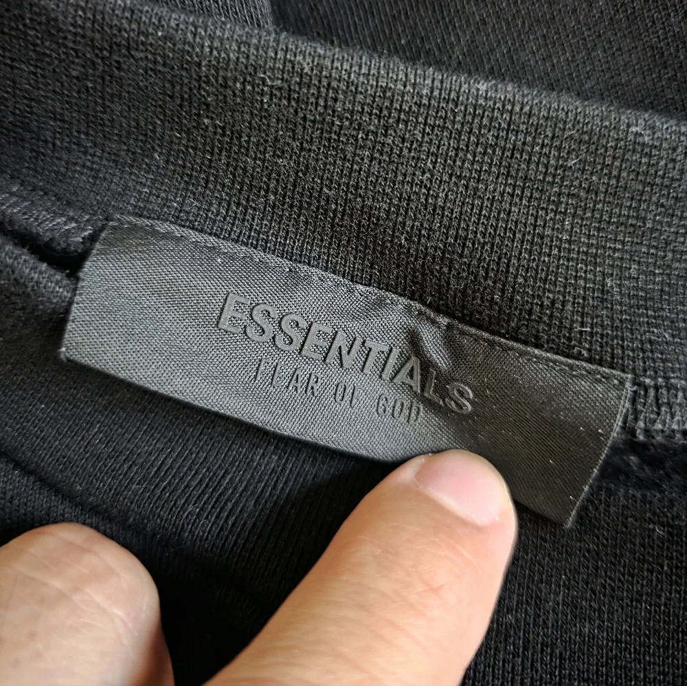 Fear of God Essentials Classic Fit Logo Graphic Sweatshirt - Picture 7 of 9